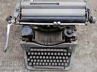 Old typewriter real socialism PRC 60s