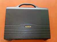 *$*Y*$* CROWN BUSINESS SUITCASE NEW, HARD, GREAT *$*Y*$*