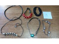 Jewelery and ornaments lot 12