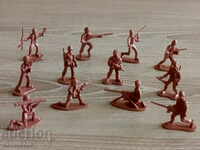 *$*Y*$*FROM MILITARY FIGURE COLLECTION 12 DIFFERENT SOLDIERS *$*Y*$*